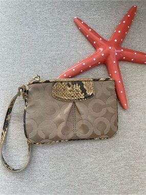 COACH Madison Khaki/Natural Jacquard/Snakeskin Leather Small Wristlet